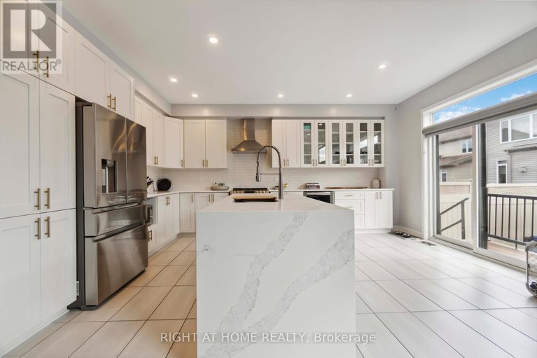 28494301/259-joshua-street/mer-bleuebradley-estatesanderson-park/ottawa/ontario/K0A2Y0_12