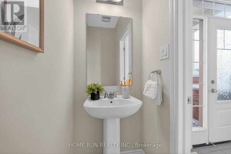 29333511/735-megrez-way/half-moon-bay/ottawa/ontario/K2J6S8_3