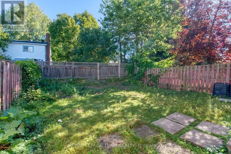 28847948/21-equestrian-drive/bridlewood/ottawa/ontario/K2M1B8_36