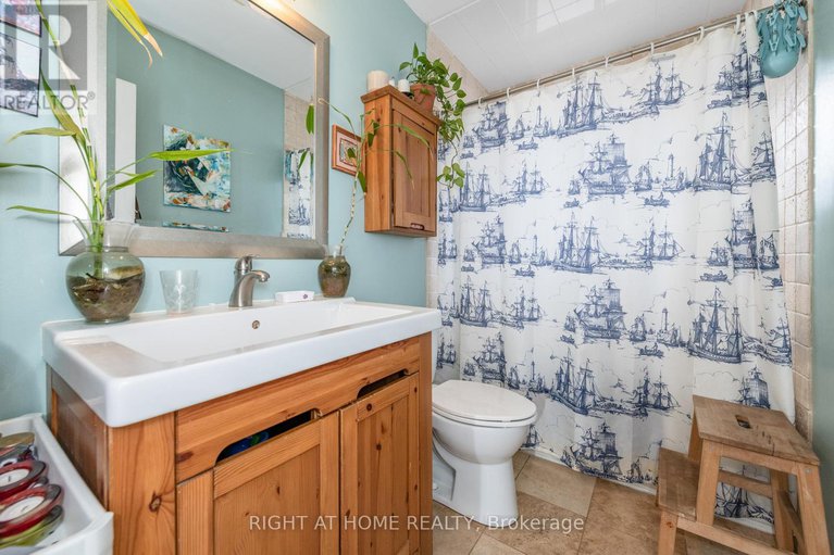 28537509/2421-iris-street/parkway-park/ottawa/ontario/K2C1C7_27