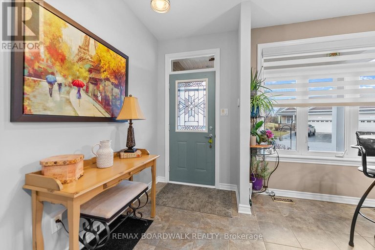 29636678/12-royalty-way/north-grenville-twp-kemptville-south/north-grenville/ontario/K0G1J0_3