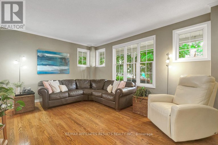28999165/35-crantham-crescent/stittsville-central/ottawa/ontario/K2S1R2_6