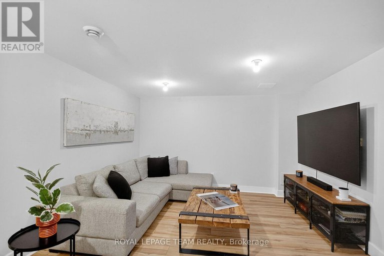 28916021/1e-seyton-drive/westcliffe-estates/ottawa/ontario/K2H8Y5_38