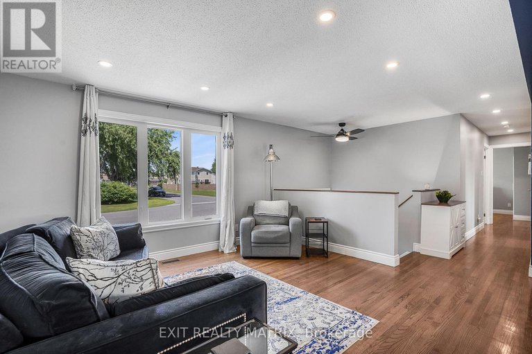 28591777/48-albert-street/embrun/russell/ontario/K0A1W0_13