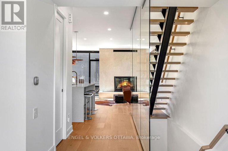 29132946/127-peridot-private/experimental-farm/ottawa/ontario/K2C3M3_25