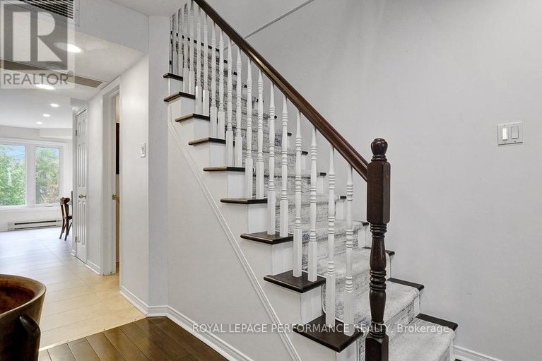 29619471/2d-4-columbus-avenue/overbrook/ottawa/ontario/K1K1R3_24