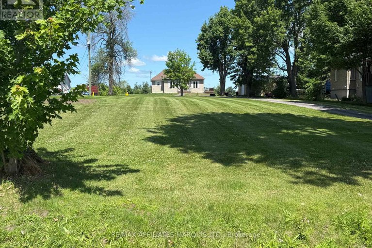 28562829/19249-county-2-road/south-glengarry-charlottenburgh-twp/south-glengarry/ontario/K0C2E0_1