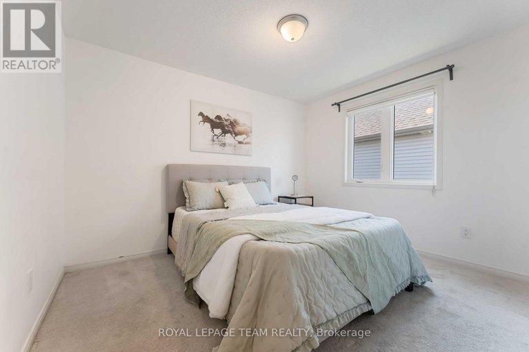 29422756/359-melodie-street/mer-bleuebradley-estatesanderson-park/ottawa/ontario/K1W0L8_33