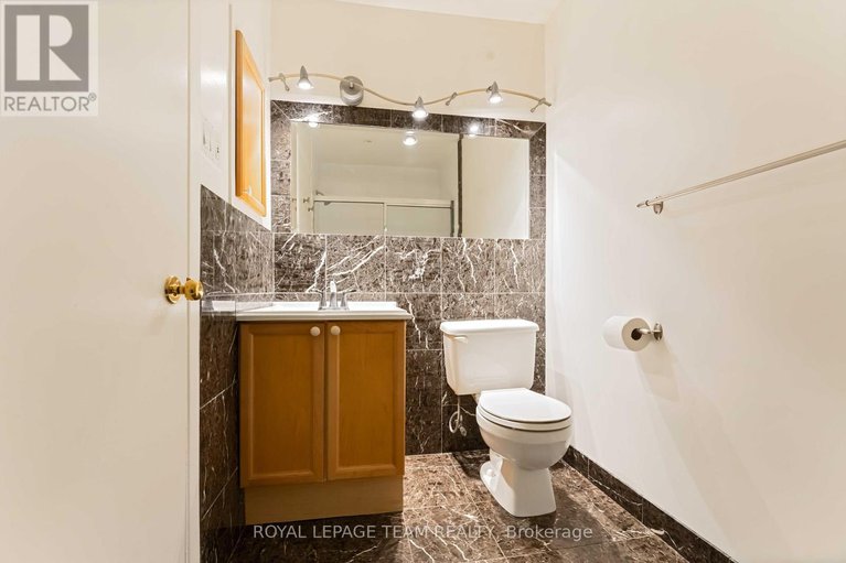28889686/2664-draper-avenue/redwood-park/ottawa/ontario/K2H6Z9_22