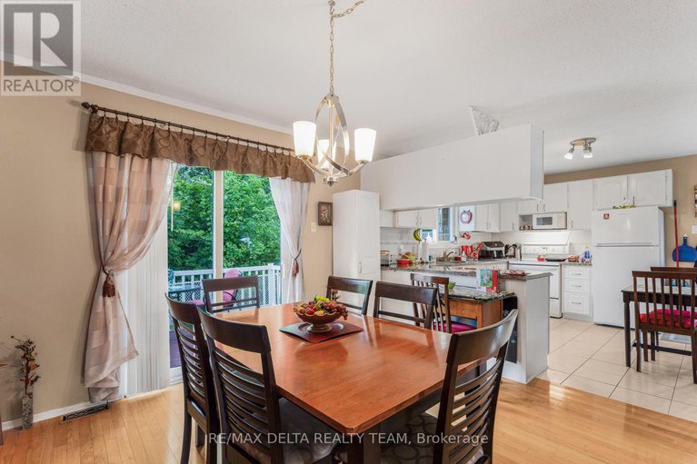 28814216/1345-belcourt-boulevard/orleanssunridge/ottawa/ontario/K1C1L8_5