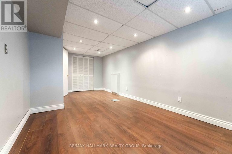 28737782/1921-navaho-drive/bel-air-heights/ottawa/ontario/K2C0T5_33