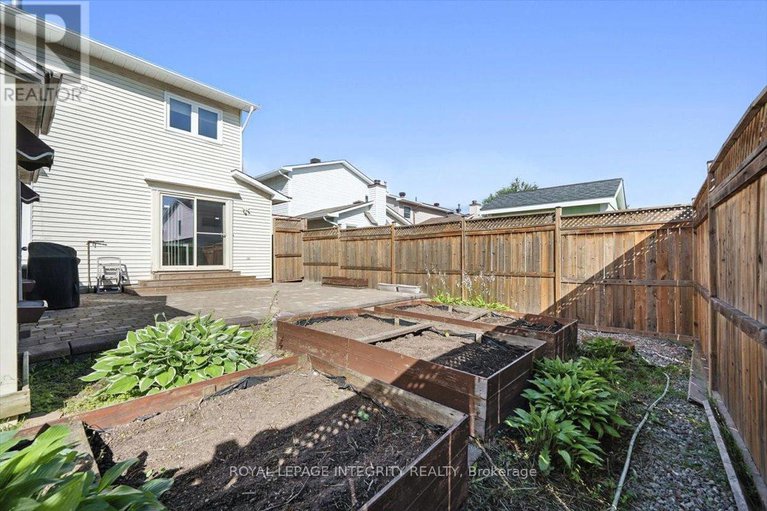 29413883/1097-moselle-crescent/convent-glen/ottawa/ontario/K1C2S8_37