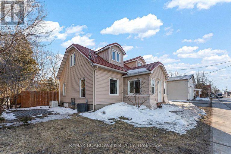 29447130/36-main-street/finch/north-stormont/ontario/K0C1K0_76