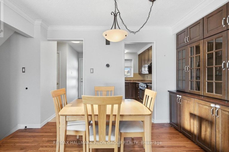 29358696/1853-brousseau-crescent/chateauneuf/ottawa/ontario/K1C2Y5_8