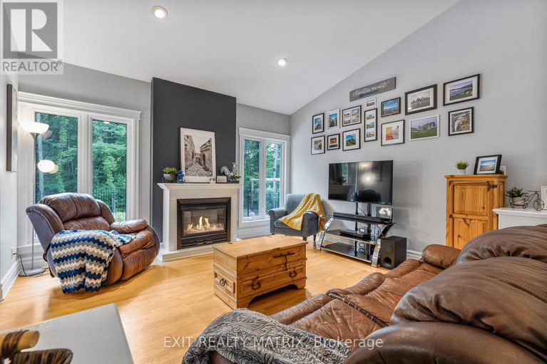 29255062/1736-groves-road/russell-twp/russell/ontario/K4R1E5_10