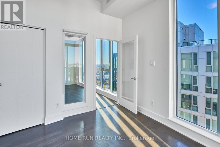 29046797/2703-40-nepean-street/ottawa-centre/ottawa/ontario/K2P0X5_15