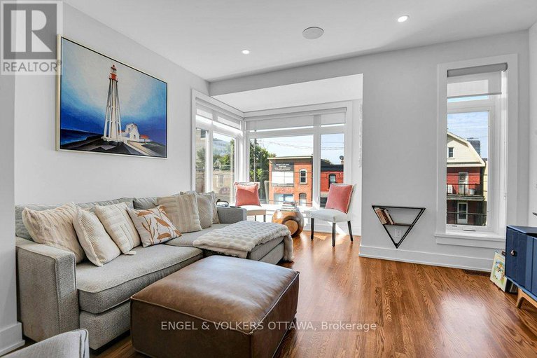 28965928/353e-booth-street/west-centre-town/ottawa/ontario/K1R7K1_10
