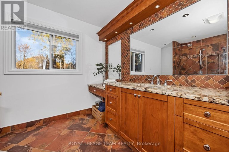 29438102/1115-des-cerisiers-street/clarencerockland-twp/clarence-rockland/ontario/K4K1K9_16