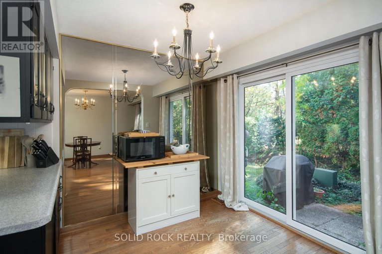 28965258/3-63-ramsgate-private/mooneys-bayriverside-park/ottawa/ontario/K1V8M4_18