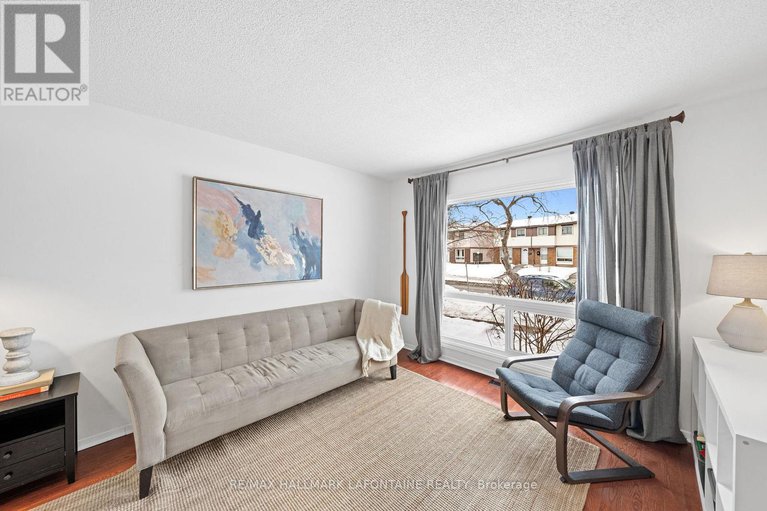 29389069/2275-orient-park-drive/blackburn-hamlet-south/ottawa/ontario/K1B4Y2_3