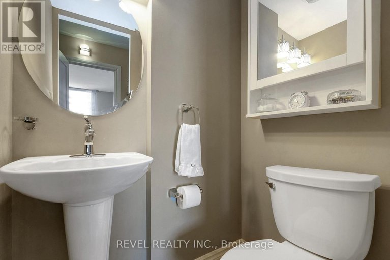 29566268/1403-20-the-driveway-drive/ottawa-centregolden-triangle/ottawa/ontario/K2P1C8_18