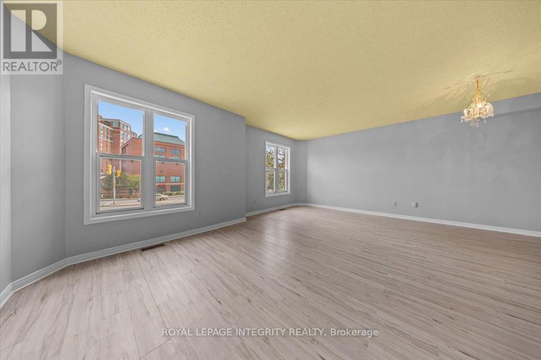 28639297/209-arcola-private/overbrookcastle-heights/ottawa/ontario/K1K4X1_13