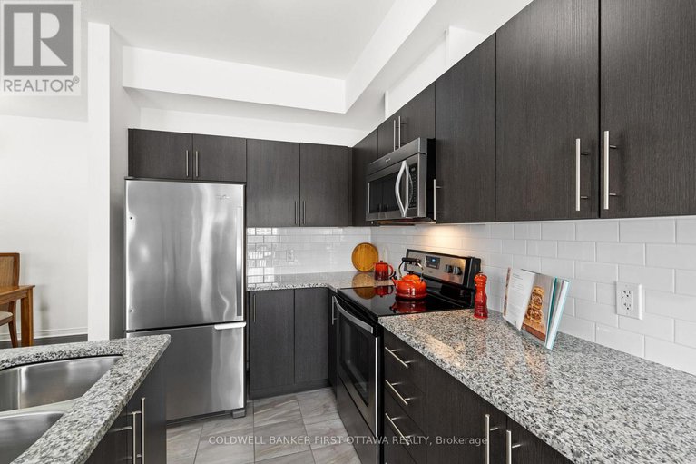 29443454/32-dundalk-private/stonebridge/ottawa/ontario/K2J0J5_13