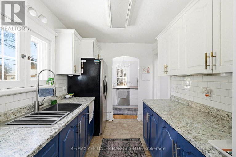 29365860/14-spring-street/maxville/north-glengarry/ontario/K0C1T0_19