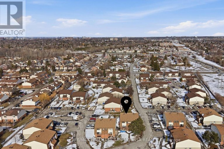 29571968/b-25-woodvale-green/craig-henrywoodvale/ottawa/ontario/K2G4H3_36