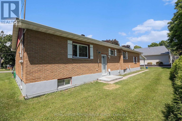 28651458/164-mccormick-road/alexandria/north-glengarry/ontario/K0C1A0_22