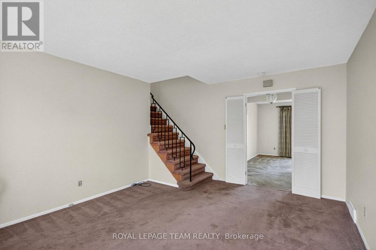 28961785/1900-southampton-court/braemar-park/ottawa/ontario/K2C0W3_17
