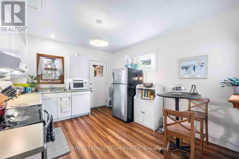 28350106/167-drummond-street/ottawa-east/ottawa/ontario/K1S1K3_16