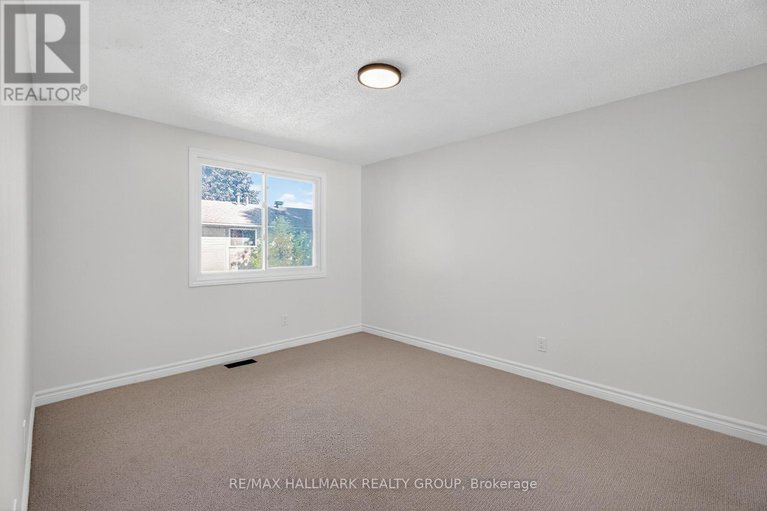 29155788/3921c-old-richmond-road/arbeatha-park/ottawa/ontario/K2H8T9_19