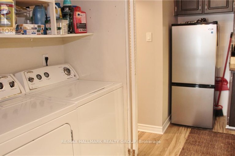 29249916/4-14-sweetbriar-circle/pheasant-run/ottawa/ontario/K2J2K4_12