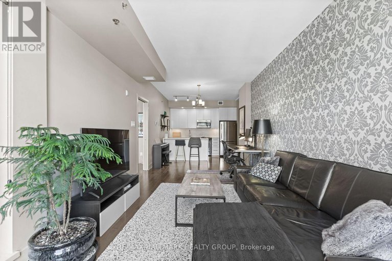 28646825/507-108-richmond-road/westborohampton-park/ottawa/ontario/K1Z6V9_9