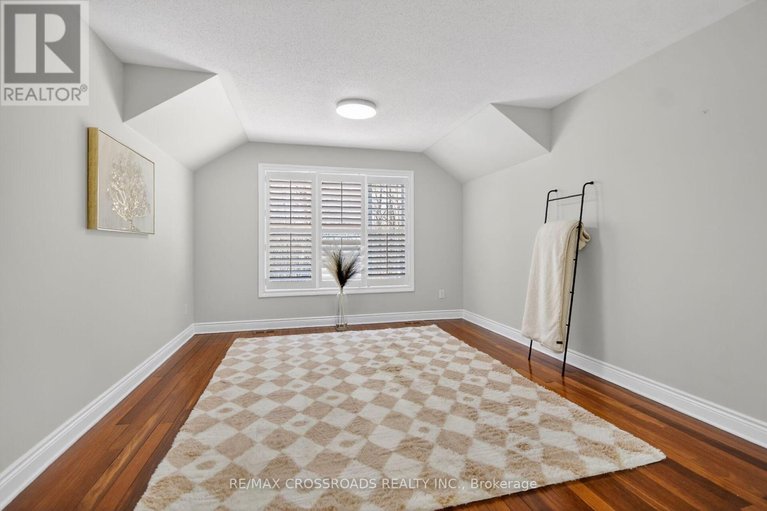 29588901/10-tierney-drive/longfields/ottawa/ontario/K2J4W2_11