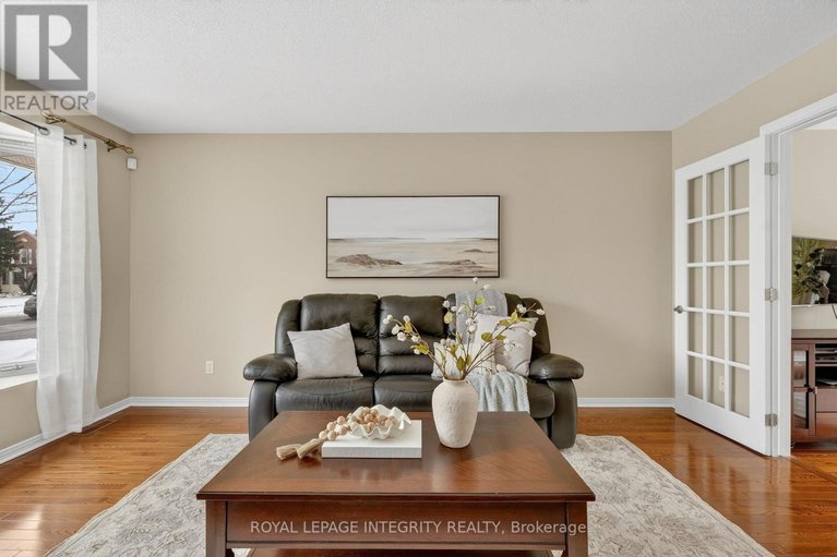 29488935/6020-vineyard-drive/convent-glen/ottawa/ontario/K1C2M5_3