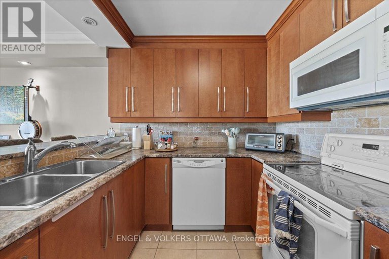 28444359/908-158a-mcarthur-avenue-e/vanier/ottawa/ontario/K1L7E7_5