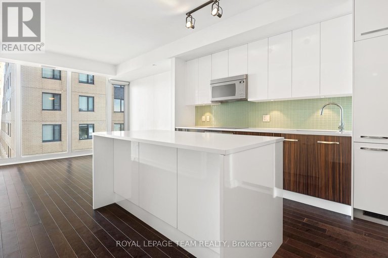 29639805/1506-111-champagne-avenue-s/west-centre-town/ottawa/ontario/K1S5V3_12