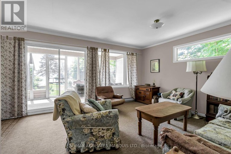 28532013/20824-south-service-road/south-glengarry-lancaster-twp/south-glengarry/ontario/K0C1N0_37