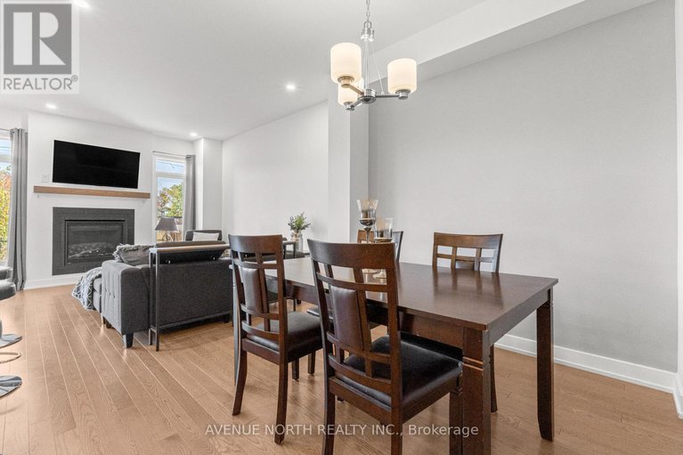 28967067/653-putney-crescent/stittsville-south/ottawa/ontario/K2S2N7_8