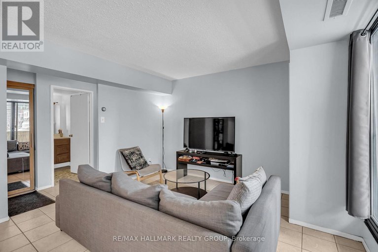 28552733/202-200-bay-street/ottawa-centre/ottawa/ontario/K1R7W8_5