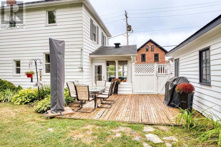 28764441/82-farm-street/almonte/mississippi-mills/ontario/K0A1A0_21