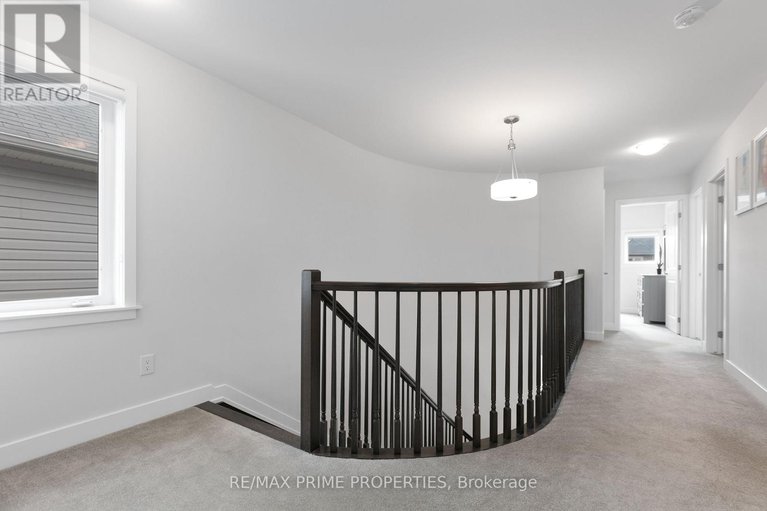 28820804/249-fountainhead-drive/mer-bleuebradley-estatesanderson-park/ottawa/ontario/K1W0H4_22