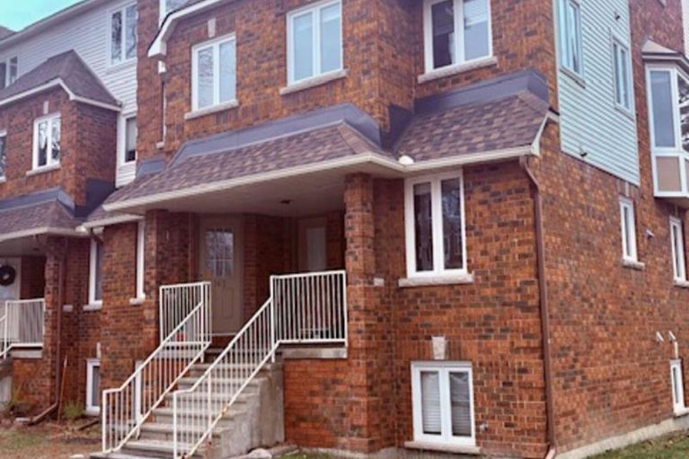 29173434/35-360-briston-private/hunt-club-park/ottawa/ontario/K1G5R2_1