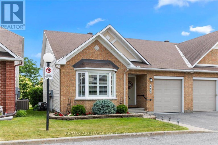 28528939/1244-foxborough-private-e/beaconwood/ottawa/ontario/K1J1E2_2