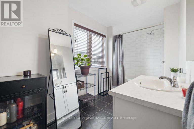 29445573/644-crevier-walk/orleans-village/ottawa/ontario/K1W0M7_63