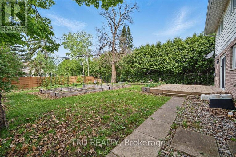 28427630/2114-balharrie-avenue/hawthorne-meadows/ottawa/ontario/K1G1G5_34