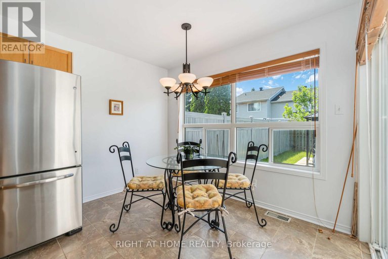 28479509/87-cohen-avenue/katimavik/ottawa/ontario/K2L4G4_9
