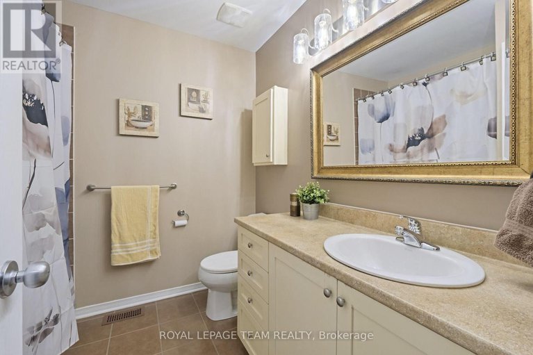 29394833/215-parkrose-private/chatelaine-village/ottawa/ontario/K4A0N8_28